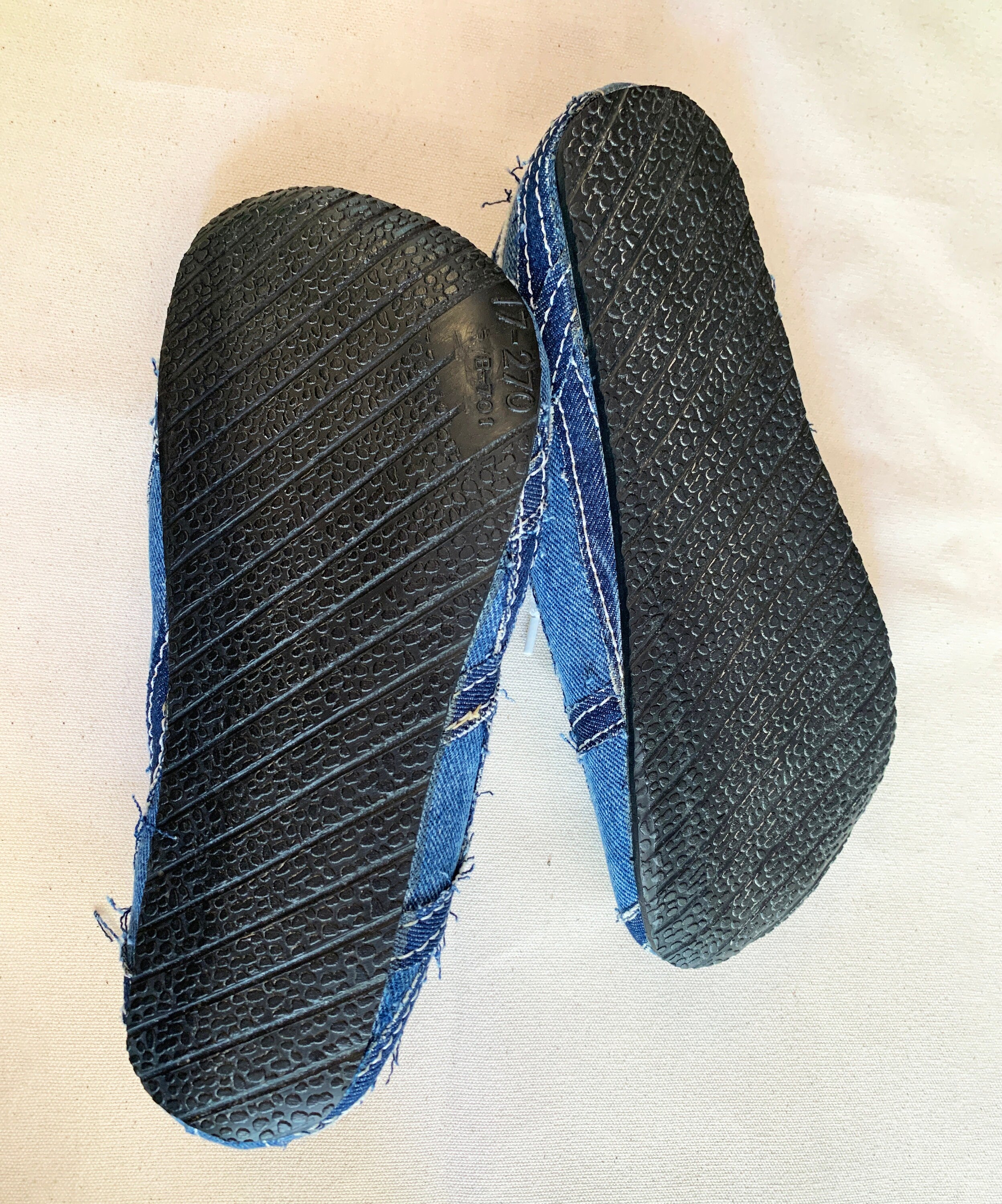 Upcycled Denim Barefoot Sneaker I US5 I UK4.5 I EU 38 I Tire Sole I Handmade I One of kind I Vegan I Unisex I Light and Flexible