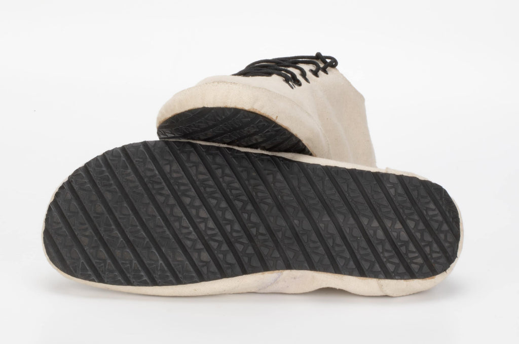 Canvas Barefoot Shoes: Upcycled Tire Sole, Soft Flexible Feel (UK9/EU43)