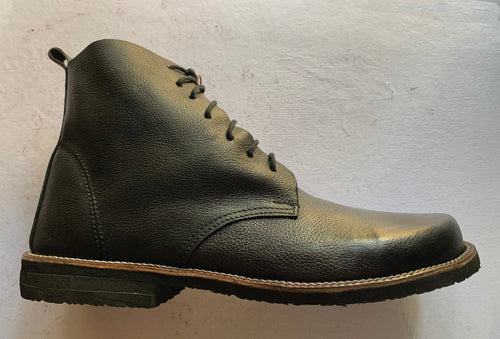 Barefoot Leather Boots with Rubber Sole I UK8/EU43 I Customization Available