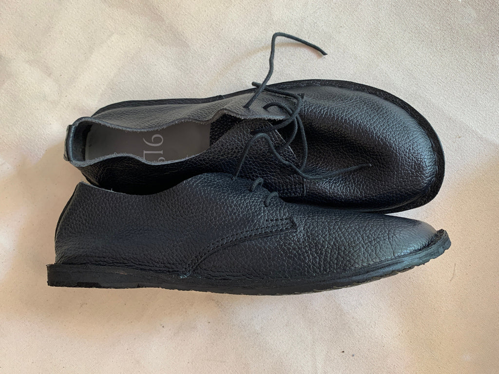 Hand Sewn Leather Barefoot Shoes: Charcoal Black, Flexible Tire Sole (US 9.5 / EU 45)
