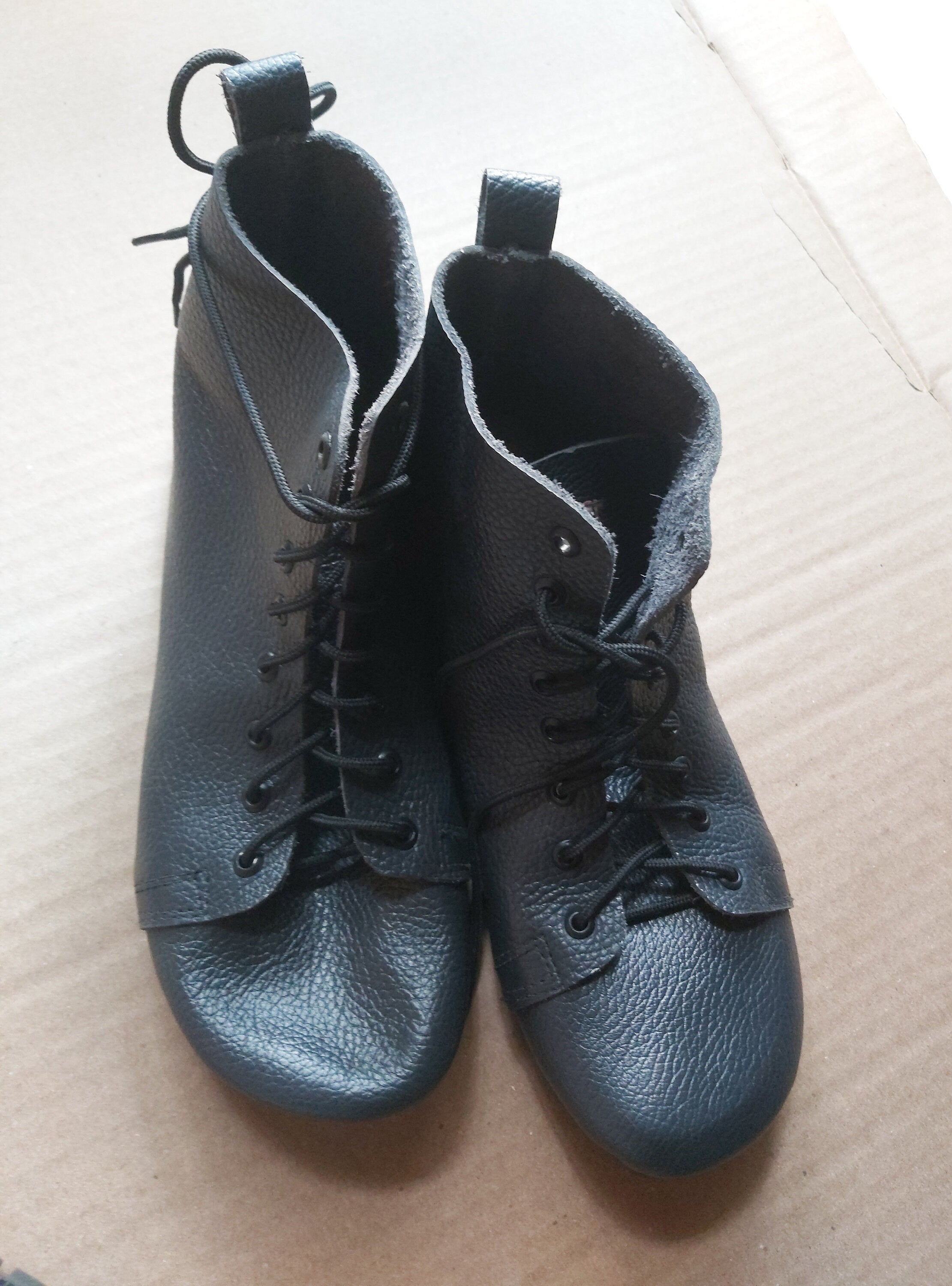 Barefoot Soft and Flexible Genuine Leather Shoes Lace-Ups with tire Soles