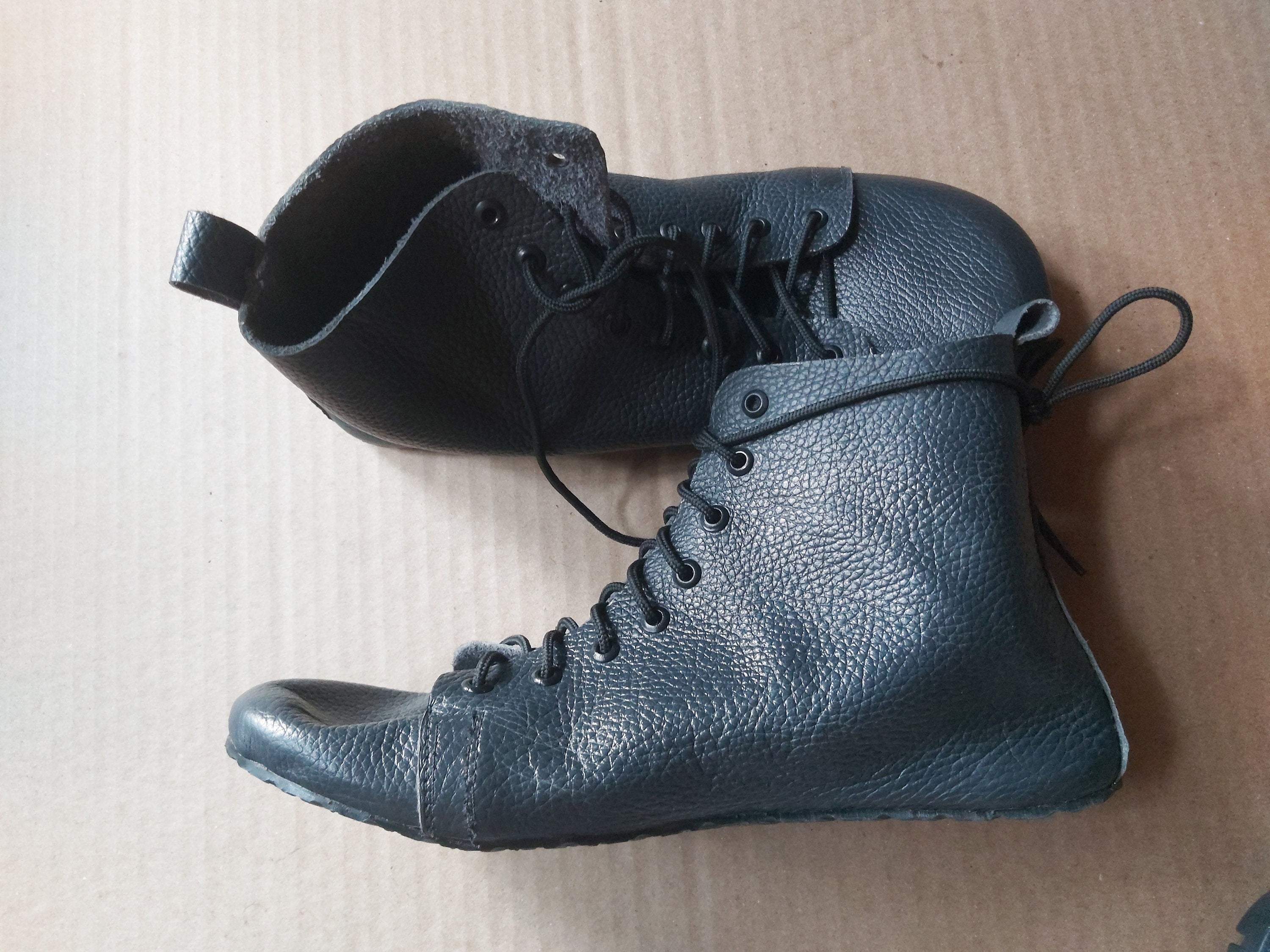 Barefoot Soft and Flexible Genuine Leather Shoes Lace-Ups with tire Soles