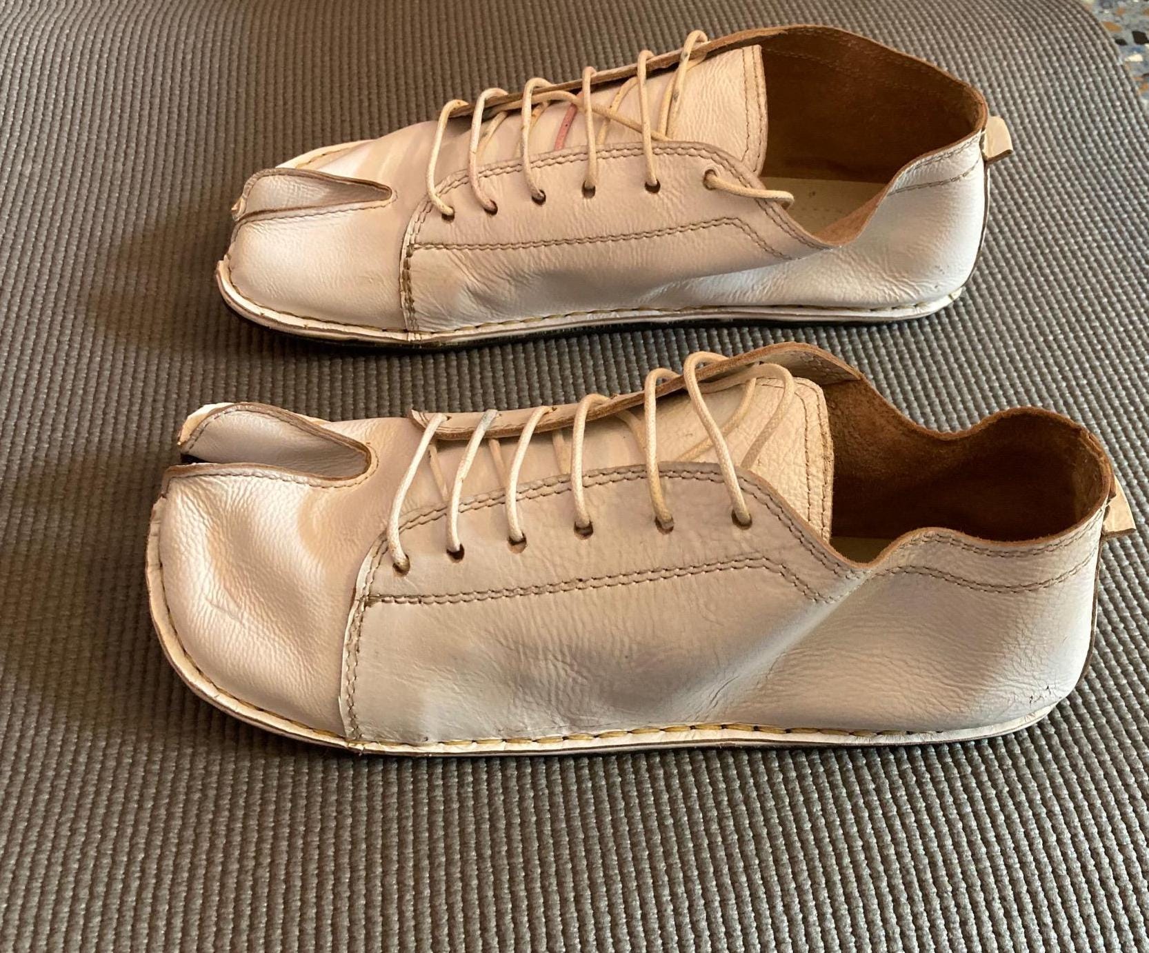 Handmade Leather Tabi Shoe: Custom Barefoot Split Toe
