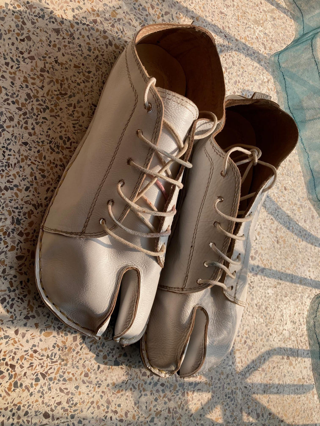 Handmade Leather Tabi Shoe: Custom Barefoot Split Toe