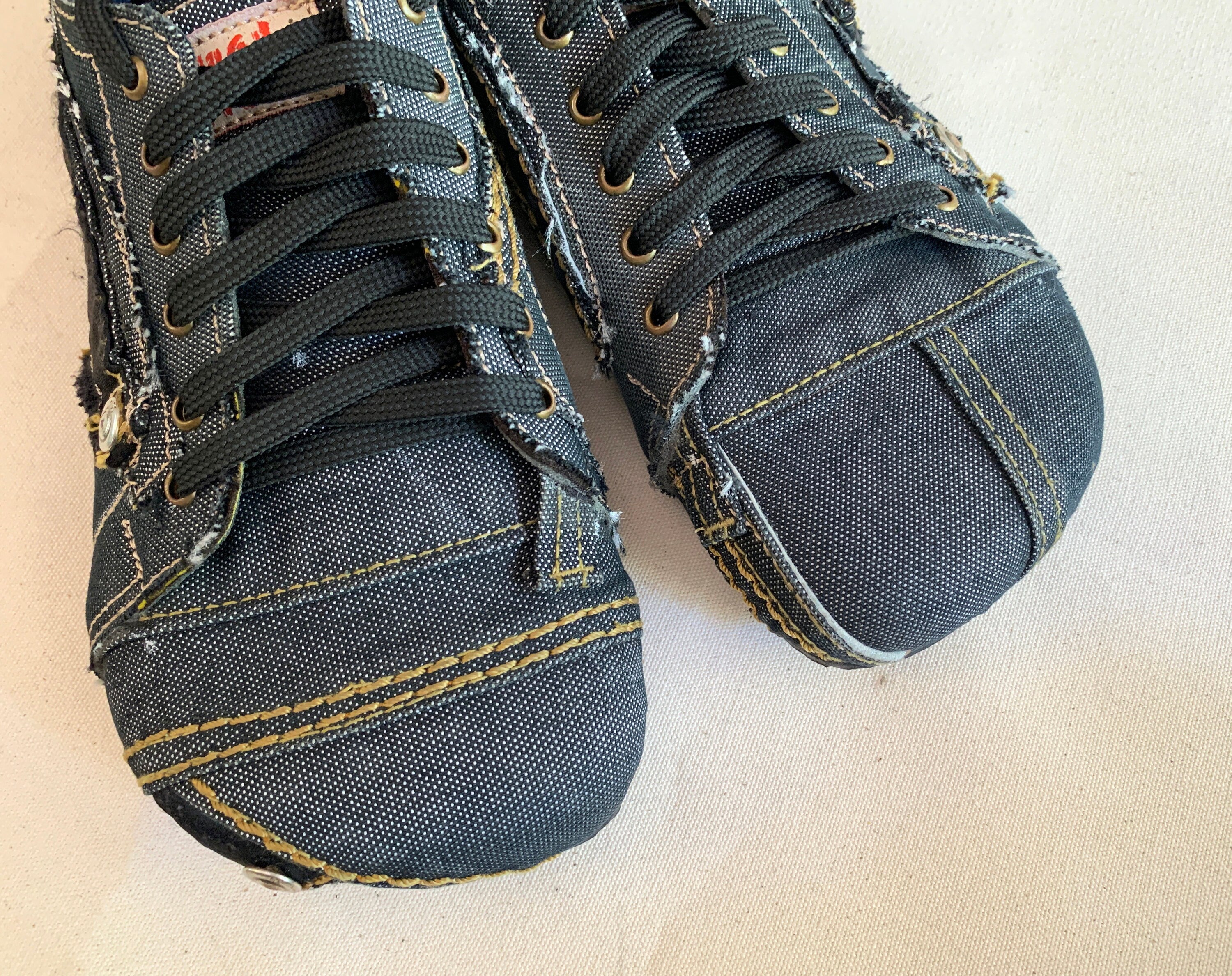 Upcycled Denim Barefoot Sneakers: Vegan Tire Sole, Contrast Stitch (US9/EU42/UK8)